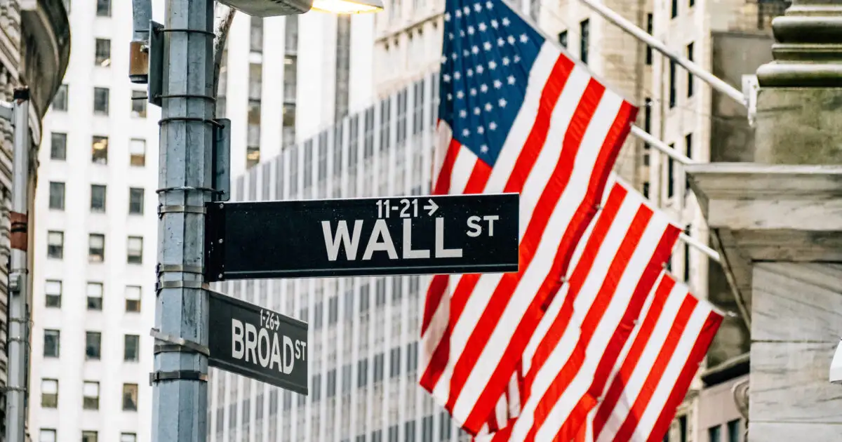 Глобальні фінанси: Wall Street демонструє стрімке зростання на тлі успіхів техгігантів